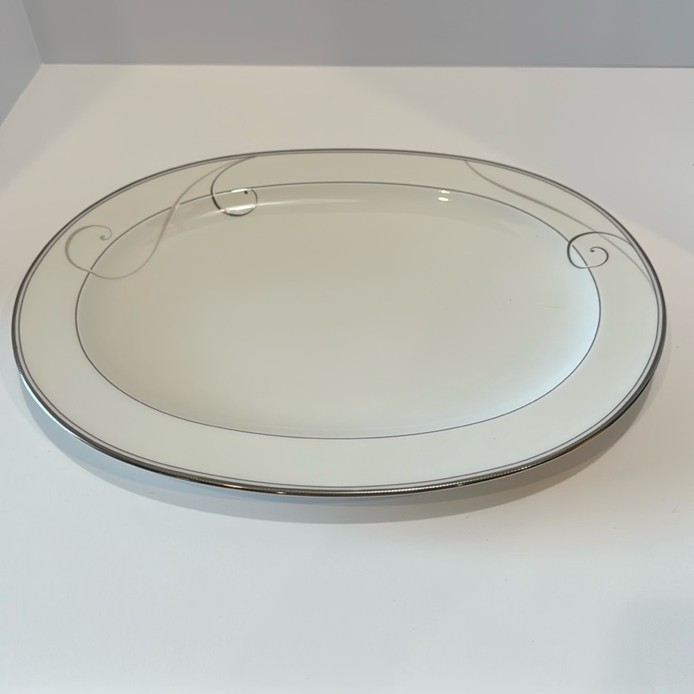 Noritake, Dinnerware, Platinum Wave Oval China  Platter